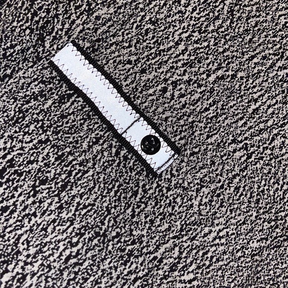 Lululemon Vinyasa Scarf - Picture 2 of 3